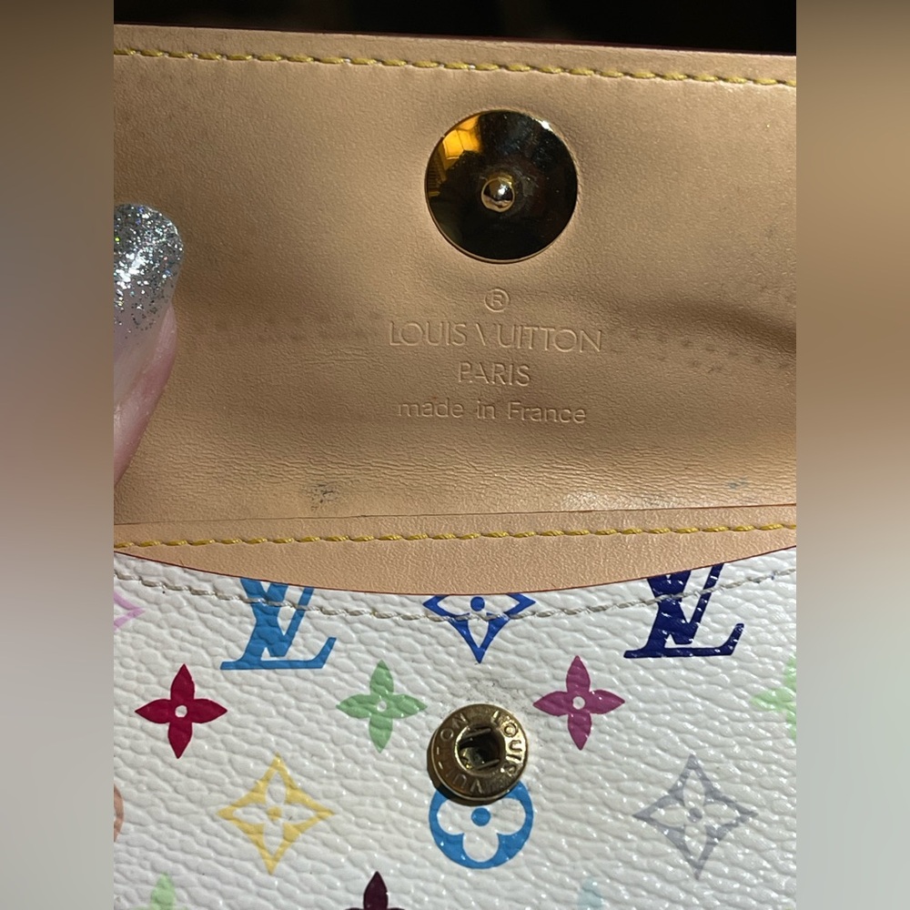 LOUIS VUITTON TAKASHI X MURAKAMI🔥White
Coin Pouch/Card Holder w/Dust Bag🔥 - Picture 4 of 9